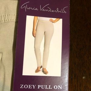 Gloria Vanderbilt Zoey pull on slim straight leg mid rise jeans